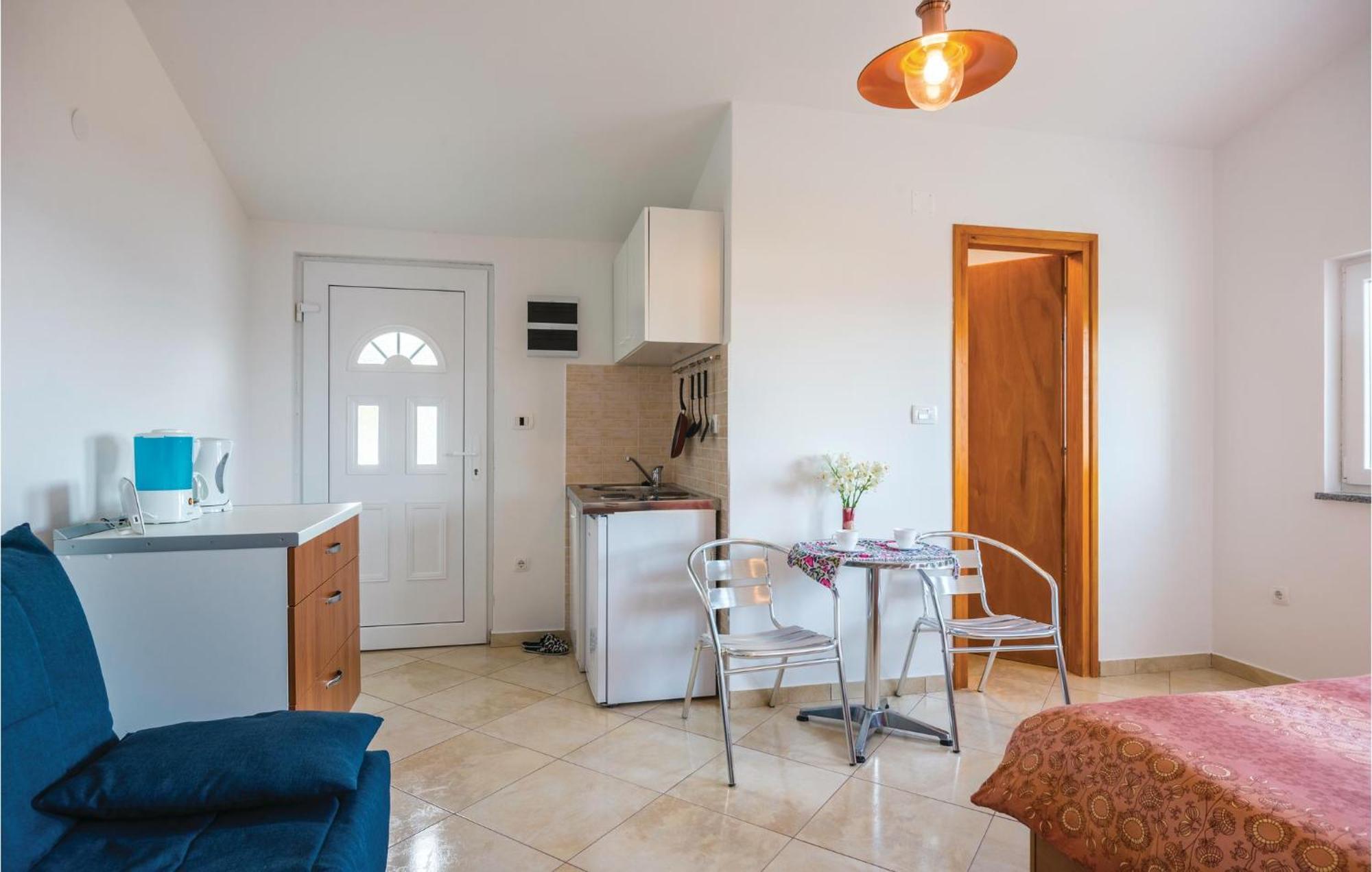 Nice Home In Martina With Kitchen 外观 照片